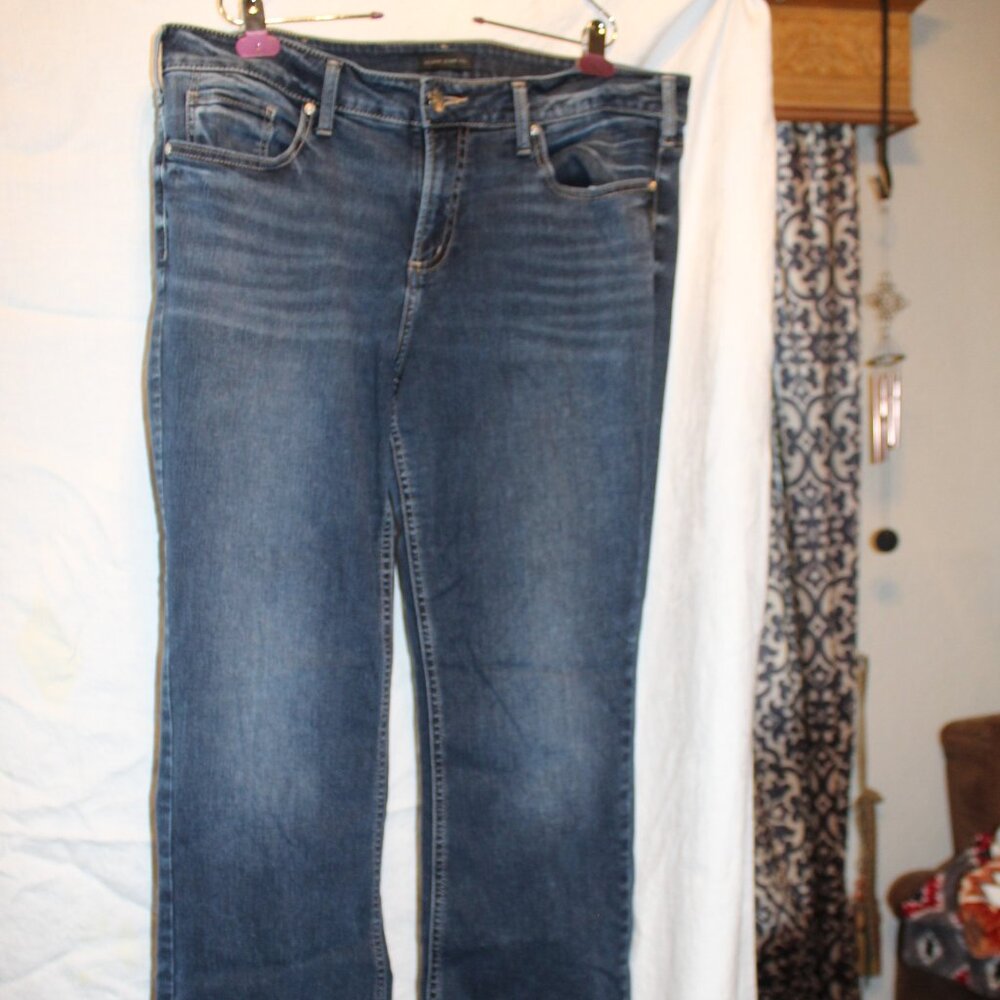 Silver Jeans Women's Boot Cut in Dark Blue